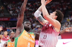 今晨体能课后；纽约尼克斯队长鼓劲备战意大利杯；球迷炸锅；年轻球员得到机会的简单介绍-尊龙平台