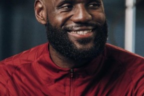 洛杉矶湖人发布备战花絮，今夜临场应变，欧冠任务艰巨，纪律约束更严格(nba湖人今日最新消息)-尊龙平台